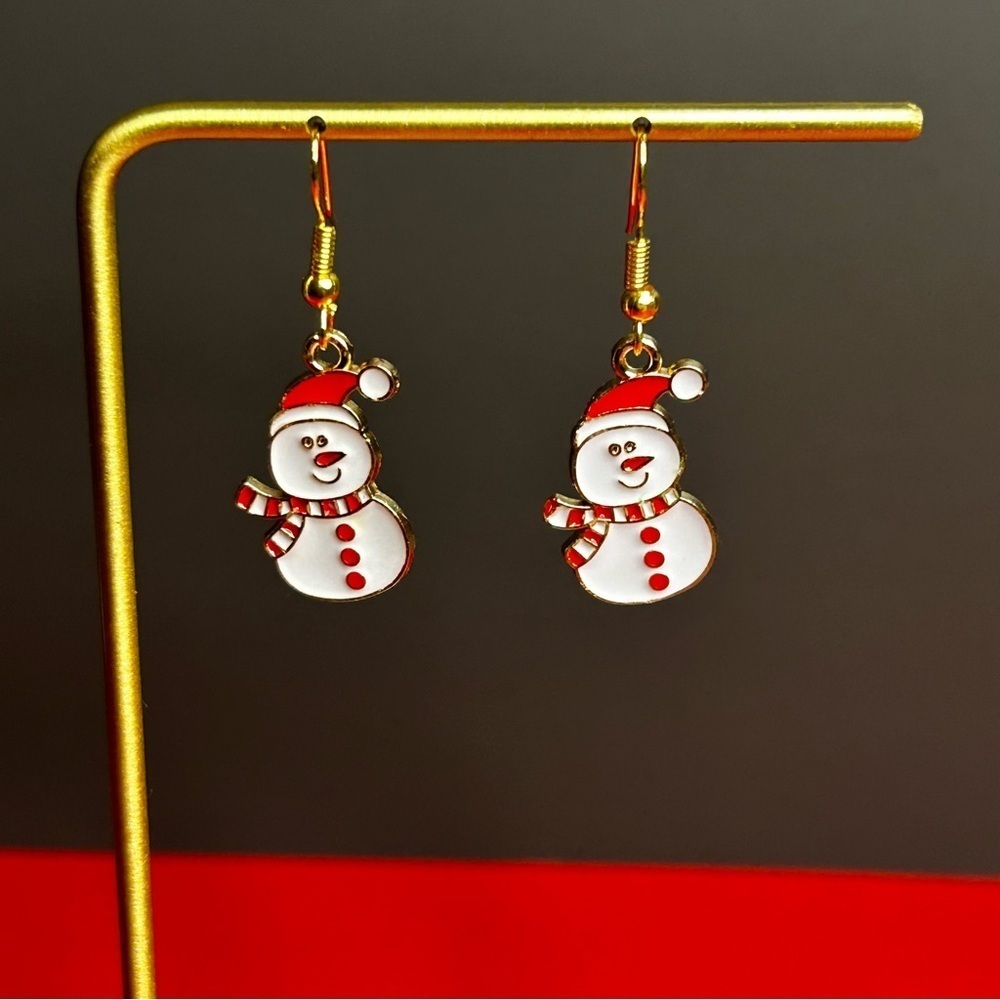 Festive Holiday Theme Christmas Snowman Earrings